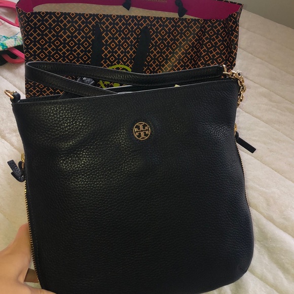 tory burch brody bag